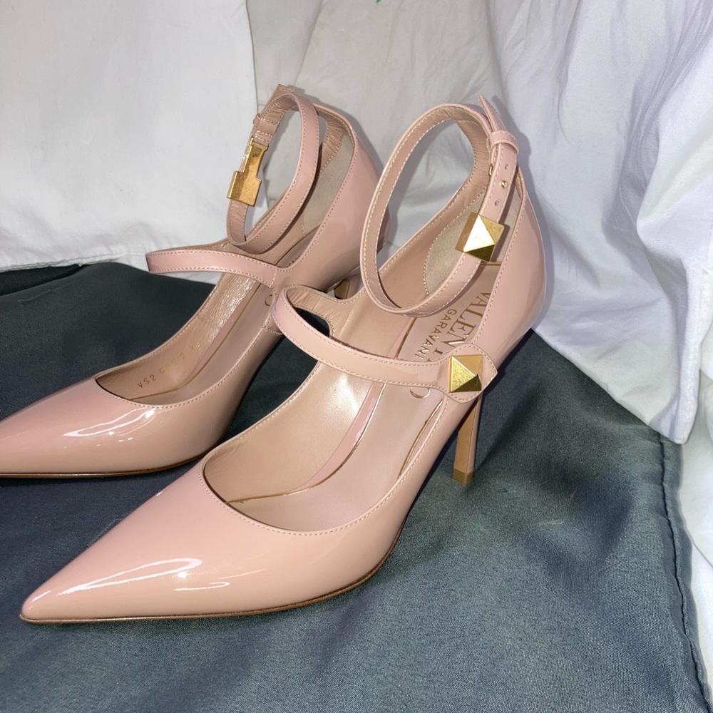 Valentino Garvani Ma Belle Pink Women’s tiptoe heels